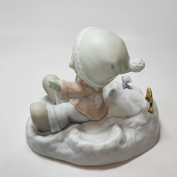 Precious Moments Porcelain,1996 Vtg Retire ANGEL ON EARTH, Boy & snow angel - Picture 5 of 13